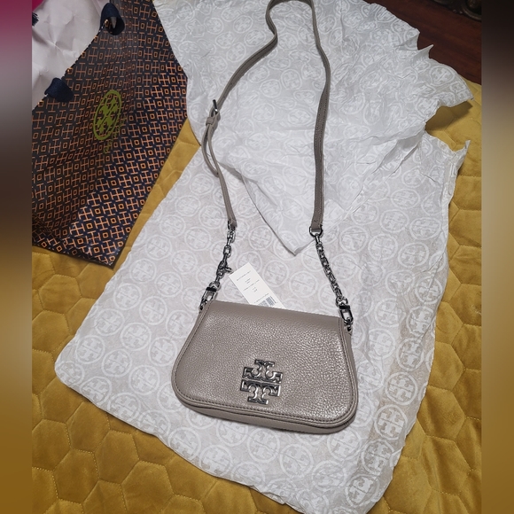 Tory Burch sling bag - Picture 6 of 11